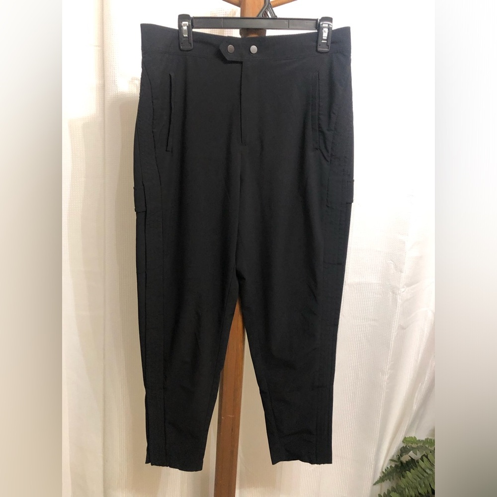 Athleta Black Cropped Cargo Ankle Pants